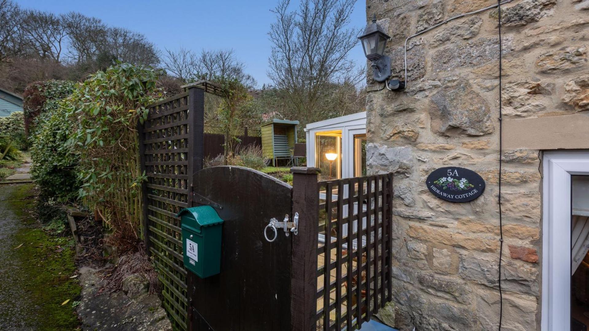 Picturesque Stone Cottage In The Heart Of North Yorkshire Village - Hideaway Cottage Kültér fotó