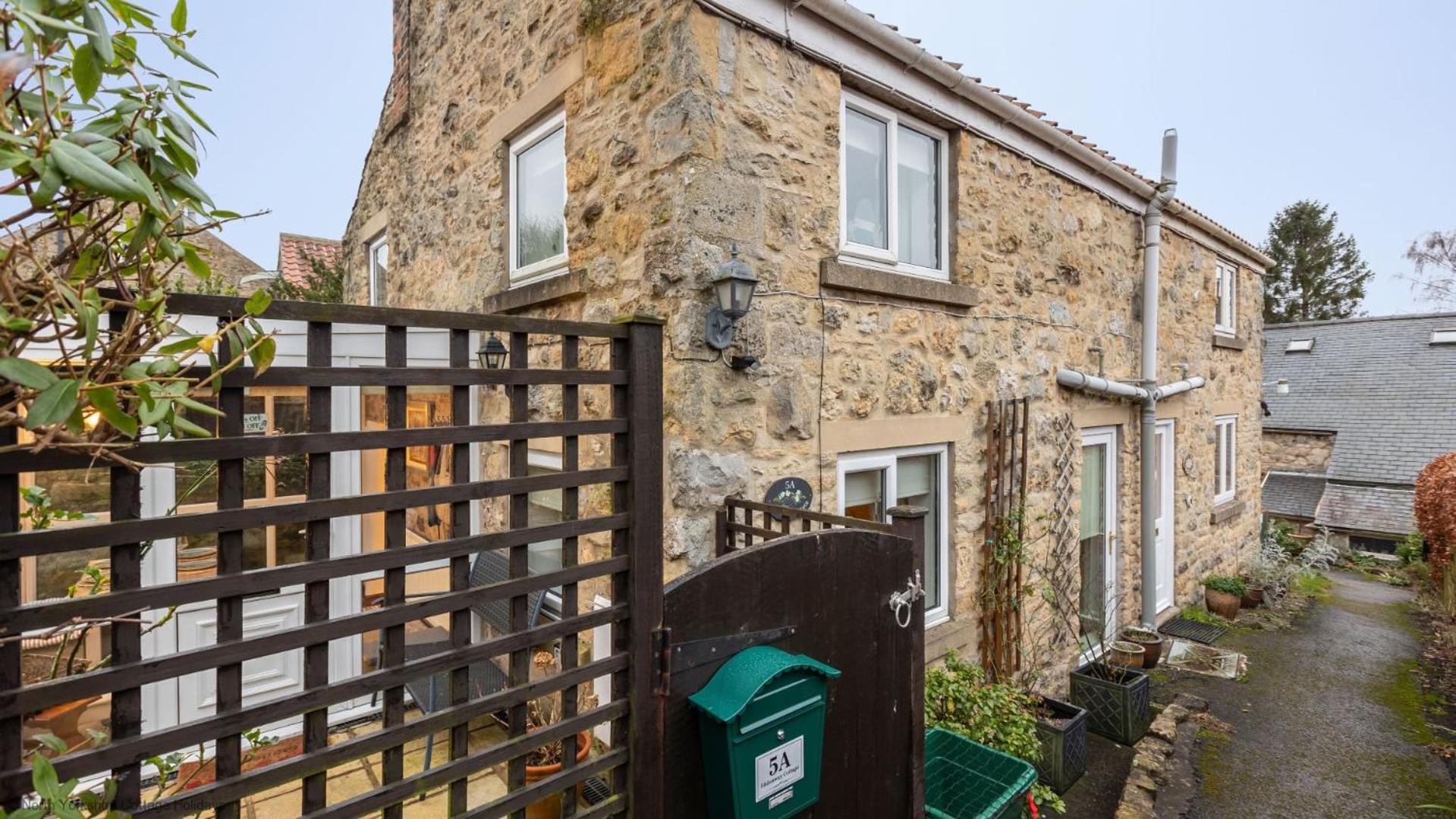 Picturesque Stone Cottage In The Heart Of North Yorkshire Village - Hideaway Cottage Kültér fotó