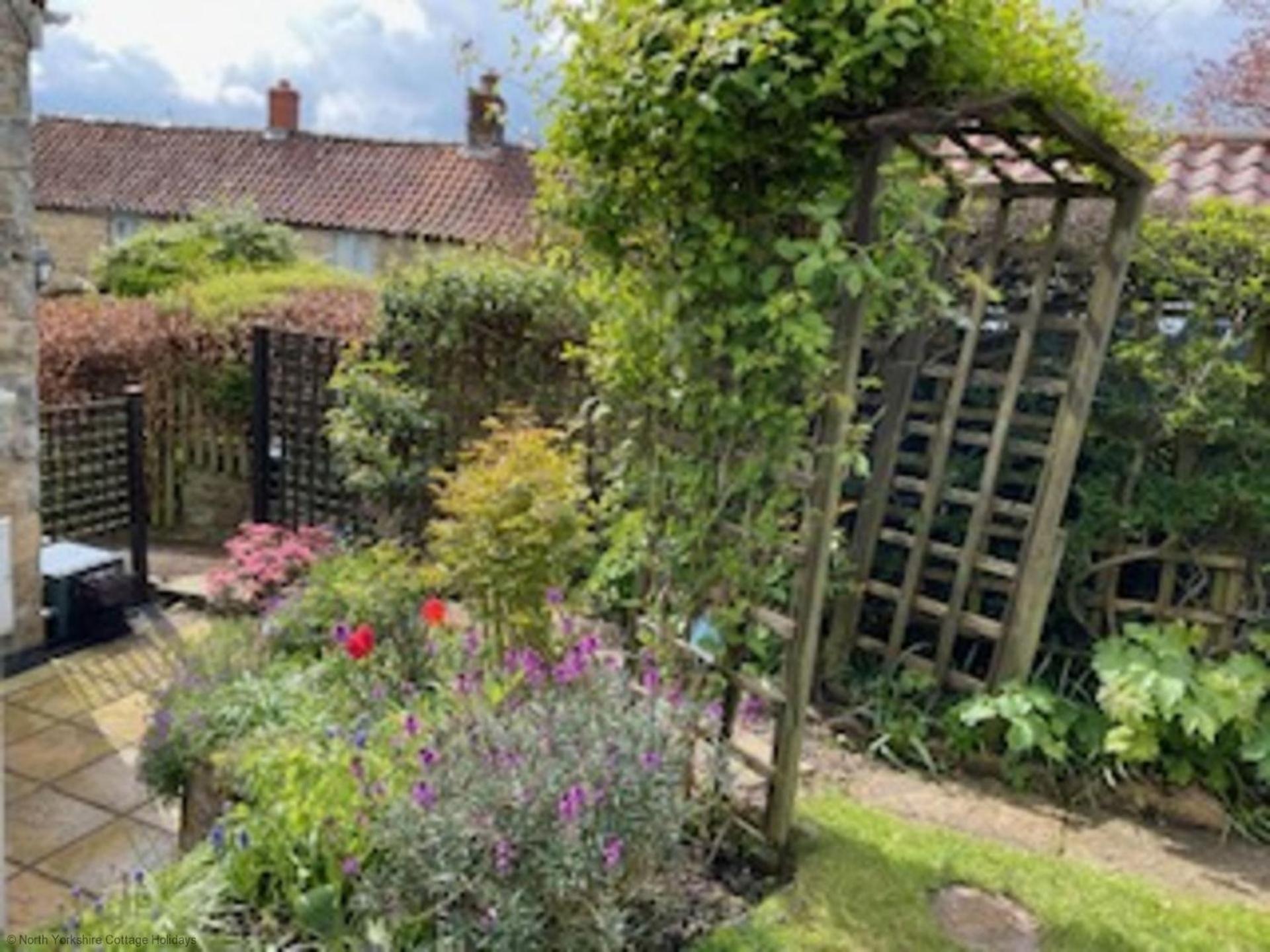Picturesque Stone Cottage In The Heart Of North Yorkshire Village - Hideaway Cottage Kültér fotó