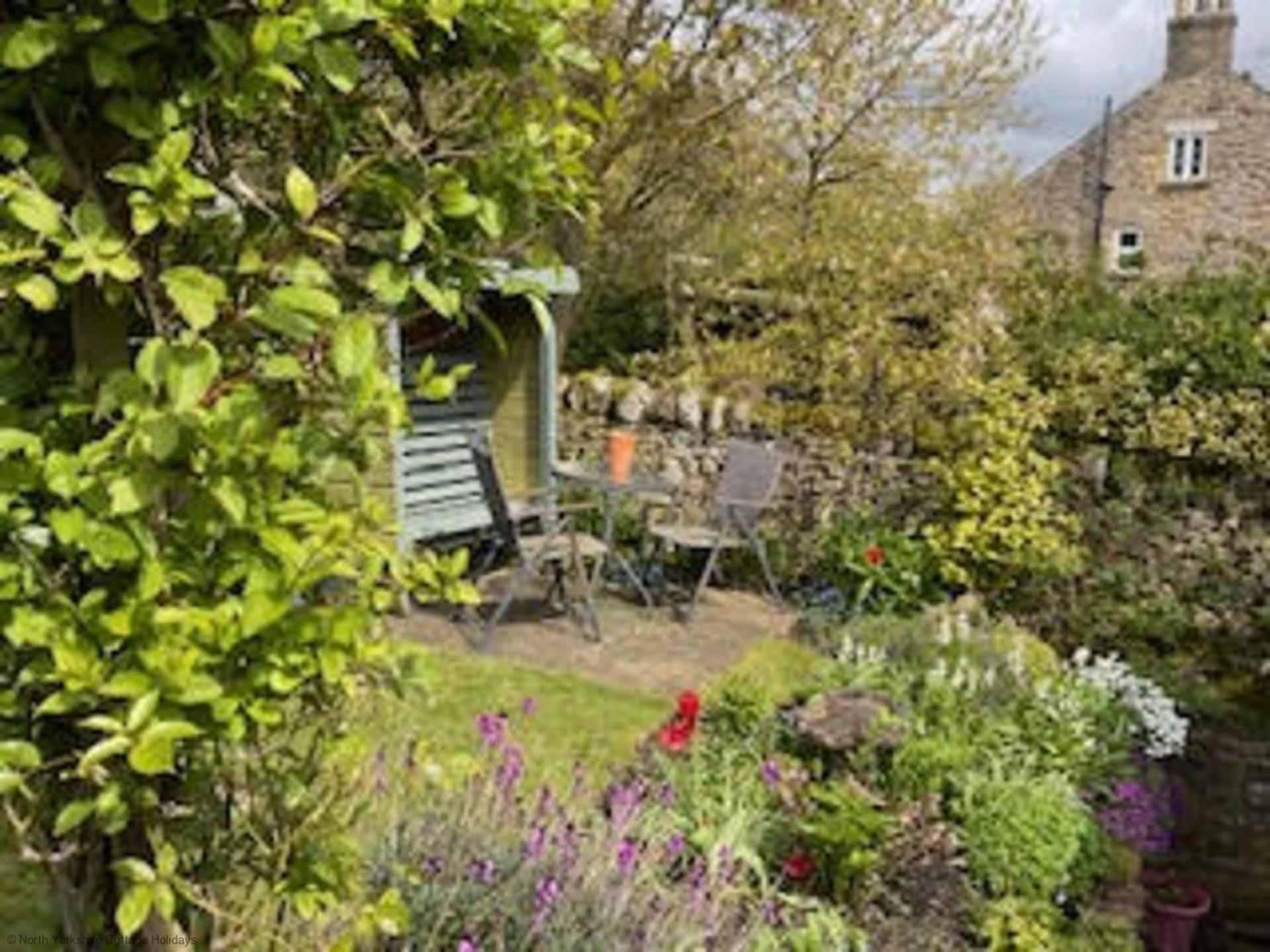 Picturesque Stone Cottage In The Heart Of North Yorkshire Village - Hideaway Cottage Kültér fotó